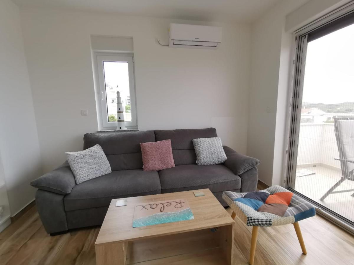 Ristovic Apartment Primosten Exterior photo